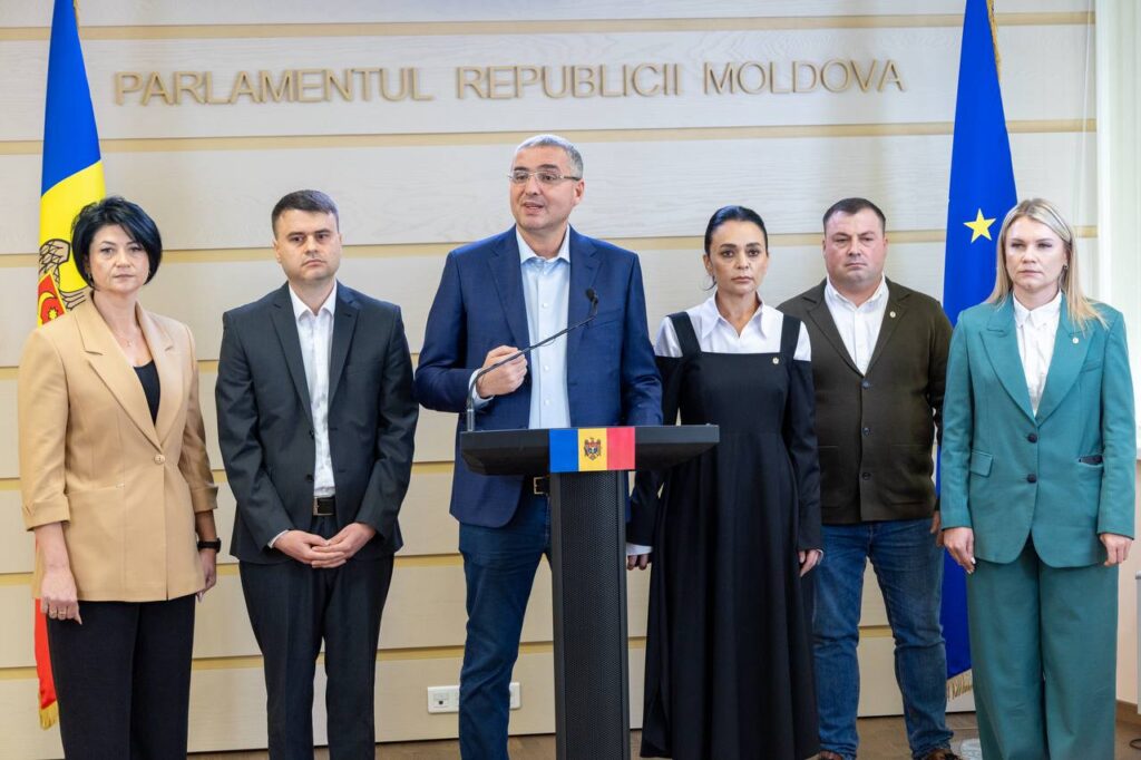 Usatîi critică lipsa de transparență și detalii în programul de guvernare al lui Munteanu