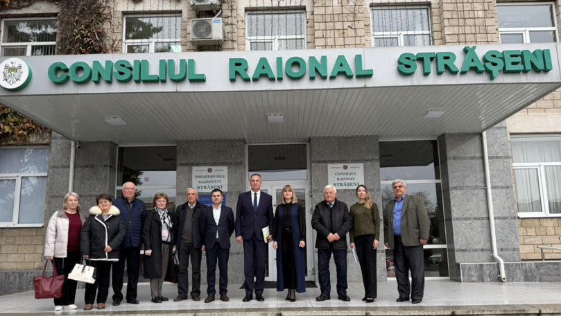 Ministrul Emil Ceban în teren la Strășeni: discuţii cu autorităţile raionale