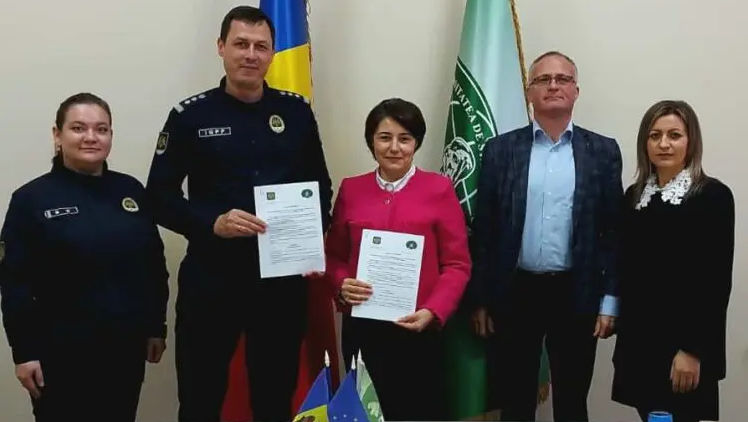 Parteneriat educativ-instituţional: frontieră + universitate pentru tineri