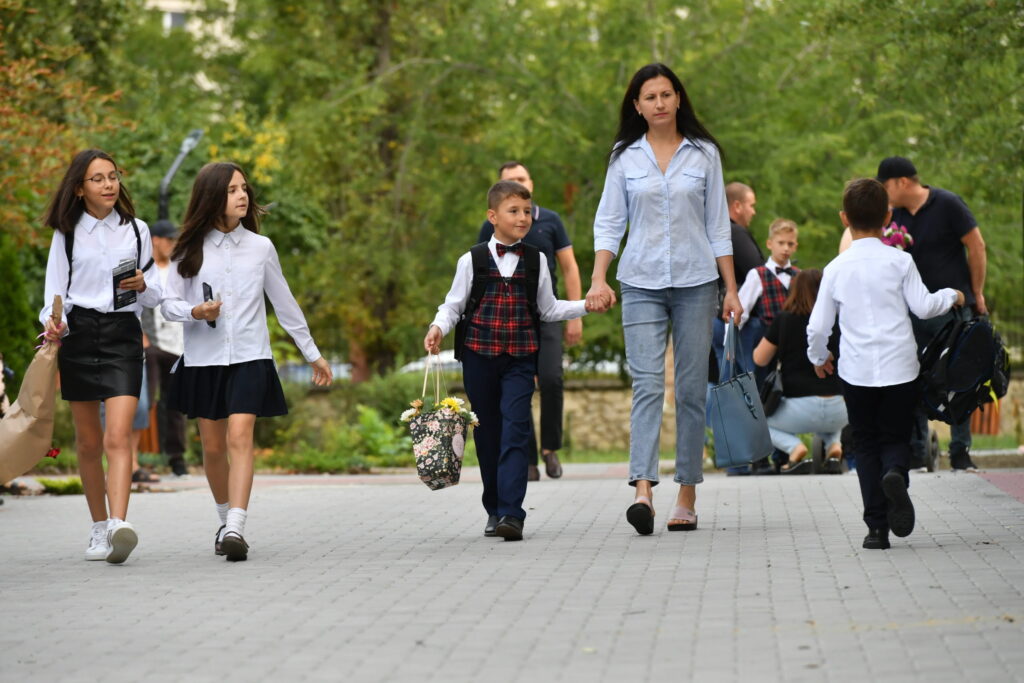 Creștere cu 25% a numărului de elevi în capitală: Primăria acționează rapid