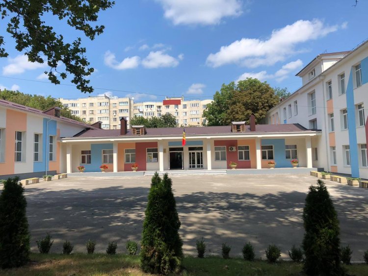 Liceul „Elena Alistar” din Chișinău, renovat în cadrul unui proiect finanțat de BERD și BEI