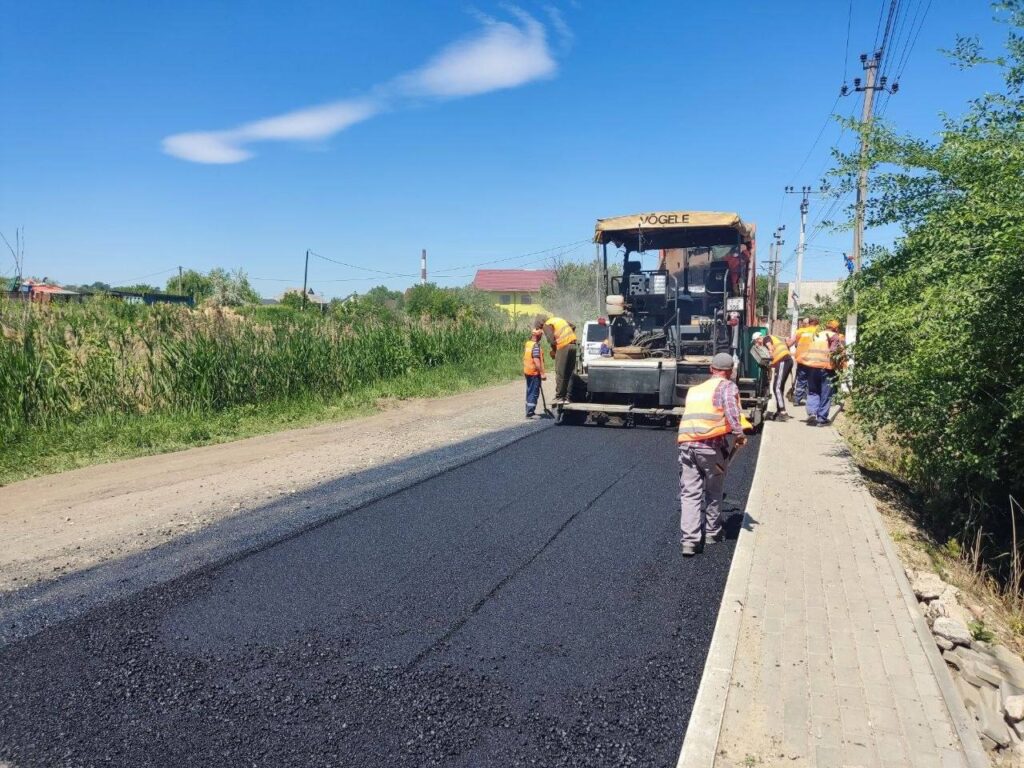 Chișinău: asfaltări și plombări pe mai multe trasee, inclusiv drumul Bîc–Bubuieci