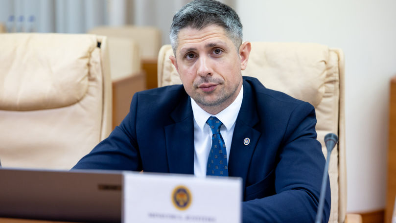 Guvernul întărește lupta împotriva spălării banilor: reguli noi și certificare obligatorie pentru specialiști
