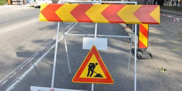 Rîșcani: reparații pe strada Constructorilor, după decenii de degradare a carosabilului