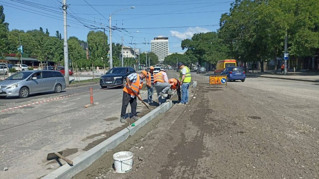 Lucrări majore de infrastructură în Chișinău: asfalt nou și parcări pe bulevardul Gagarin