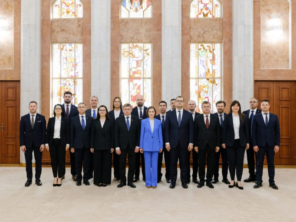 Noul Guvern, învestit oficial. Maia Sandu: „Agenda este clară”