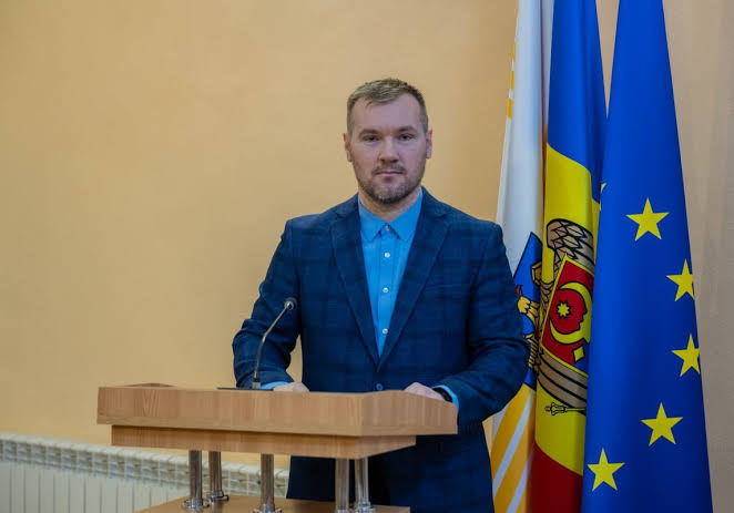Victor Pruteanu propune referendum privind administrarea școlilor: „Să decidă oamenii”