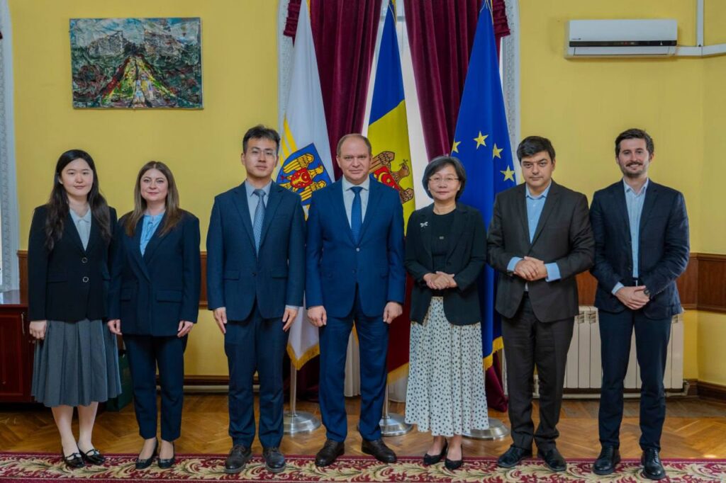 Cooperare Chișinău–China: autoritățile municipale discută despre infrastructură, spații publice și modernizarea orașului