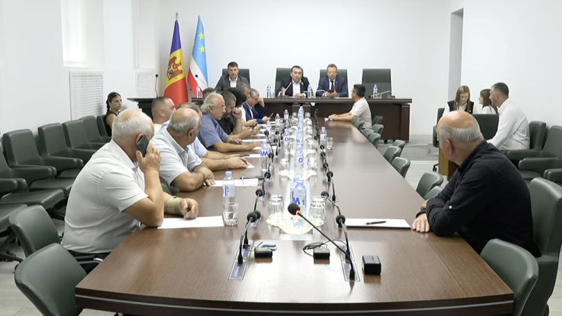 Alegerile pentru bașcan, în aer: jumătate dintre deputații de la Comrat au lipsit de la ședință