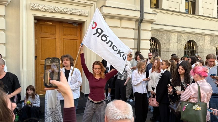 Singurul partid cu un mesaj anti-război, eliminat din alegerile pentru Duma de Stat