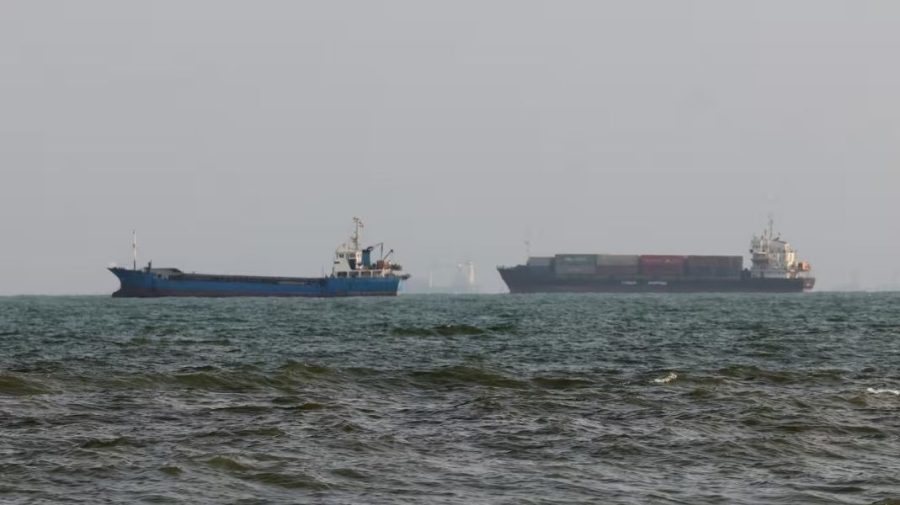 SUA lovesc două lansatoare iraniene în Strâmtoarea Ormuz. Iranul anunță atacuri asupra unor baze americane
