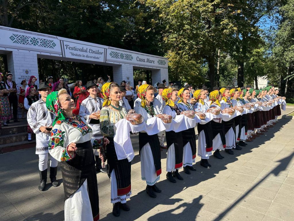 Festivalul Etniilor, la ediția jubiliară. Ce îi așteaptă pe vizitatori în Grădina Publică „Ștefan cel Mare”