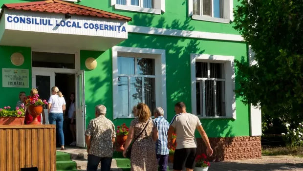 Tensiuni la Coșernița: localnicii amenință cu proteste dacă satul va fi unit cu Boșcana