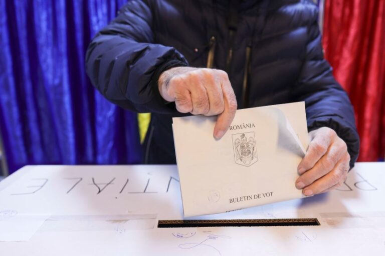 Cum ar vota românii dacă alegerile parlamentare ar avea loc duminică. Datele ultimului sondaj