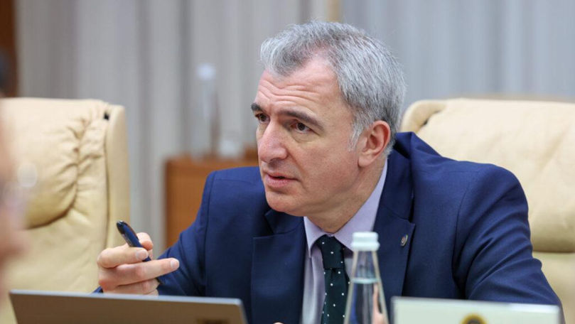 Fermierii ar putea ieși cu tehnica în stradă din cauza TVA. Ce spune ministrul Agriculturii