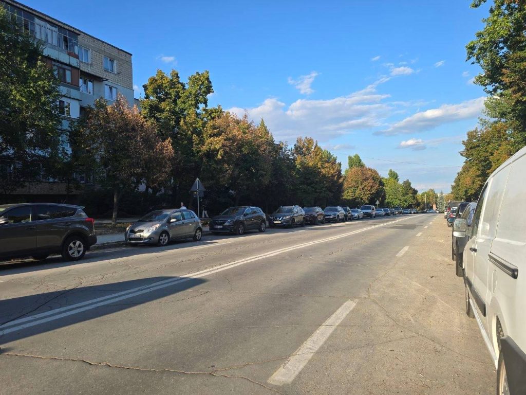Mai multe locuri de parcare și accese pietonale noi pe strada Ion Creangă