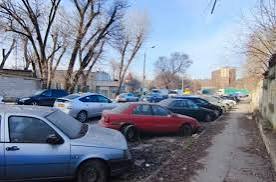 Parlamentul va examina reguli pentru identificarea și ridicarea vehiculelor abandonate
